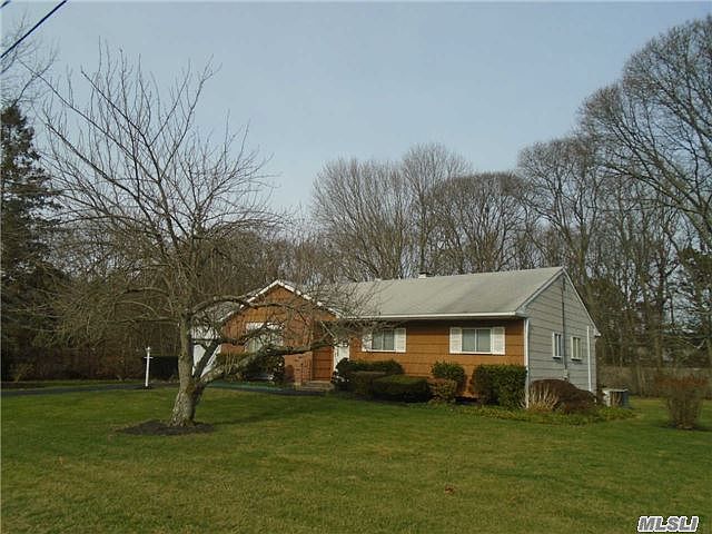 1st image of 17 Northfield Dr
