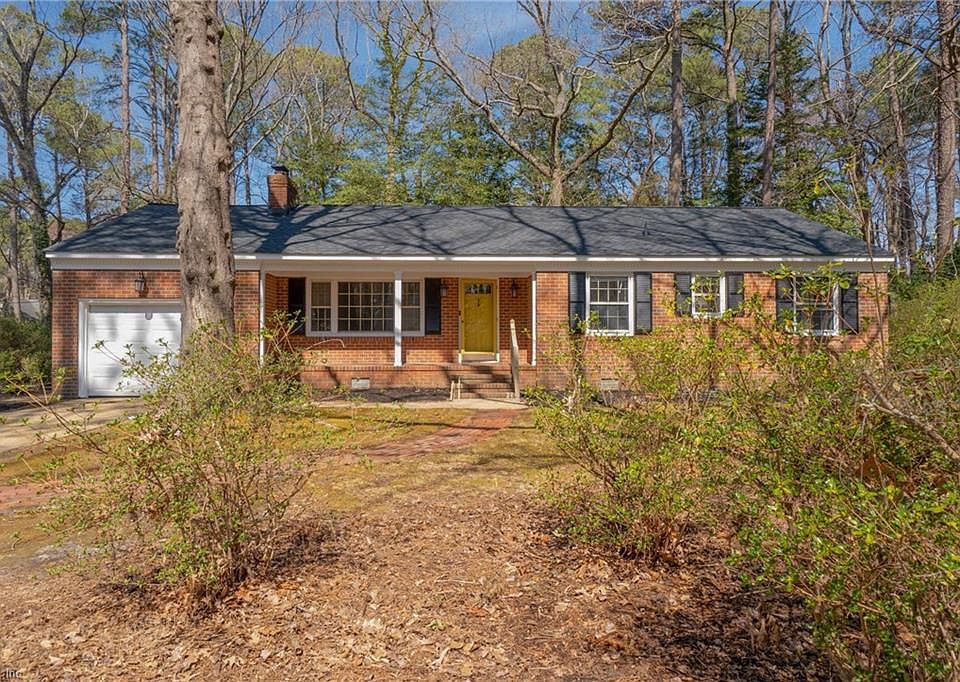 All brick ranch home with nice front porch