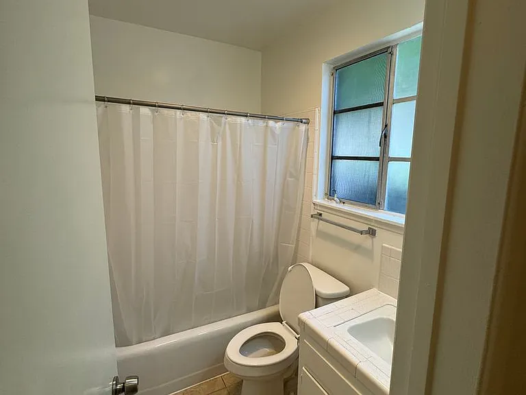 625 Kansas St — Photo 6