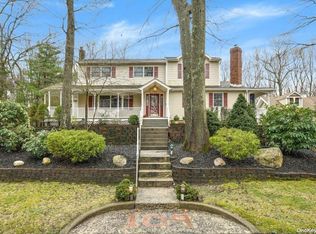 109 Red Oak Ct, Port Jefferson, NY 11777