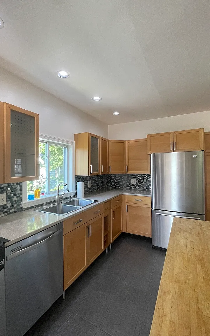 5 bed, 2000 sqft, $4,900 — Photo 1