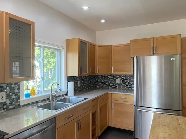 16 Gould Ave Floor 2, Malden, MA 02148