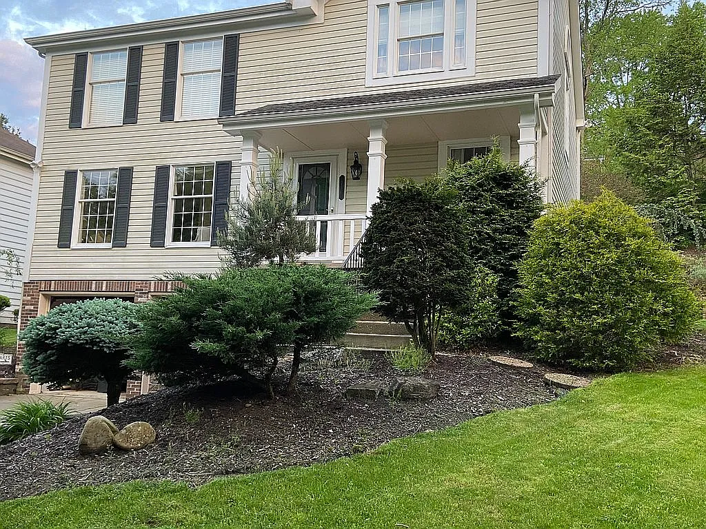 236 Valley Park Dr photo 1