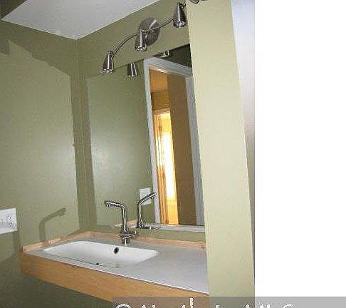 4th image of 311 E 43rd Street