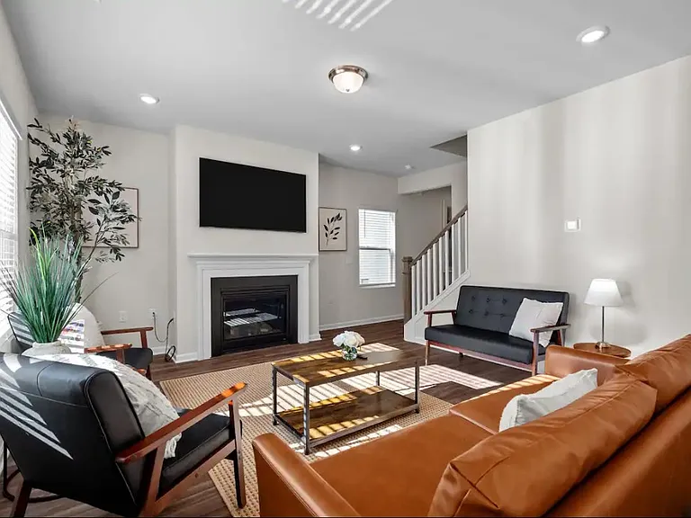 415 Sustainable Way — Photo 3