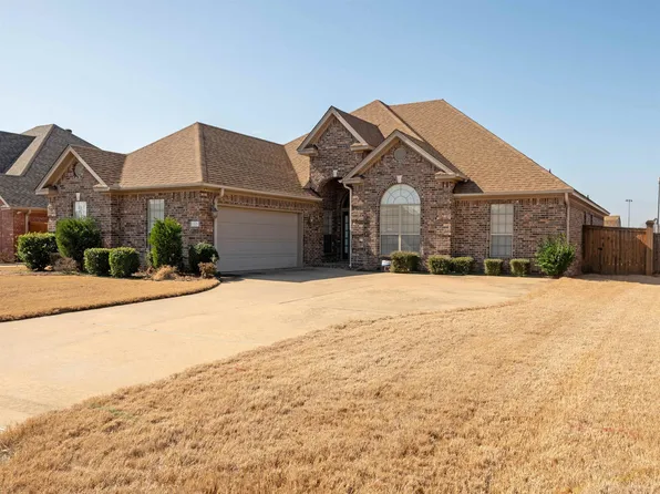 105 Corondelet Ln, Maumelle, AR 72113