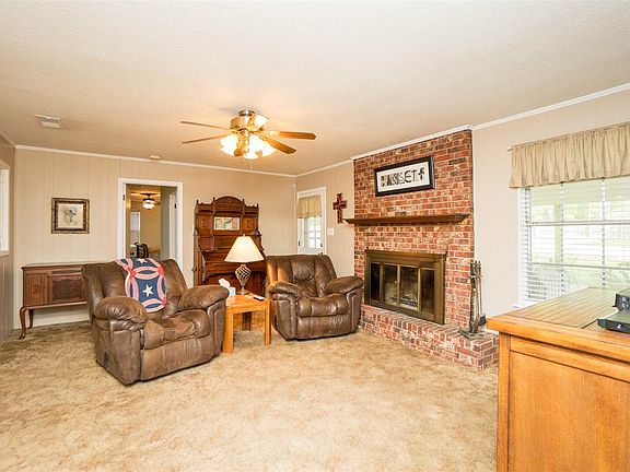 5th image of 1005 Lincoln Dr