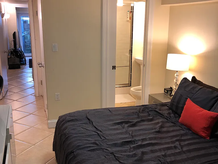 1454 Q St NW #B — Photo 5