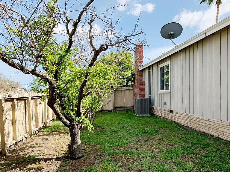 3407 Flora Vista Ave — Photo 22