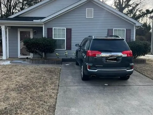 6302 Summerour Pl, Charlotte, NC 28214