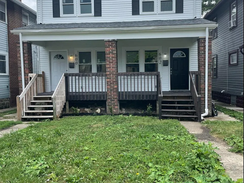 600 Racine Ave