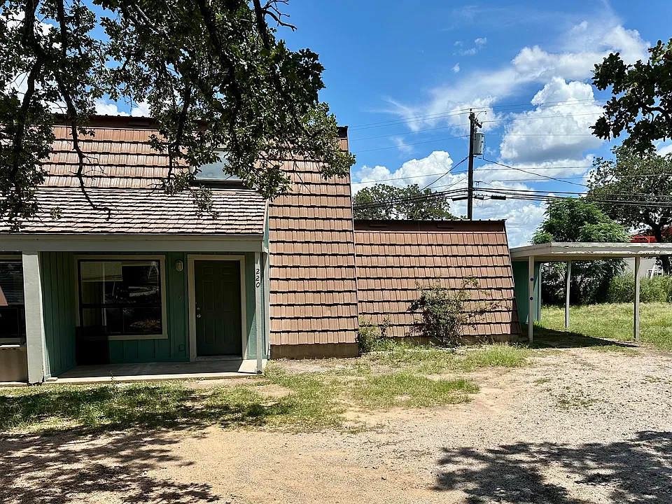 220 Big Oaks Dr