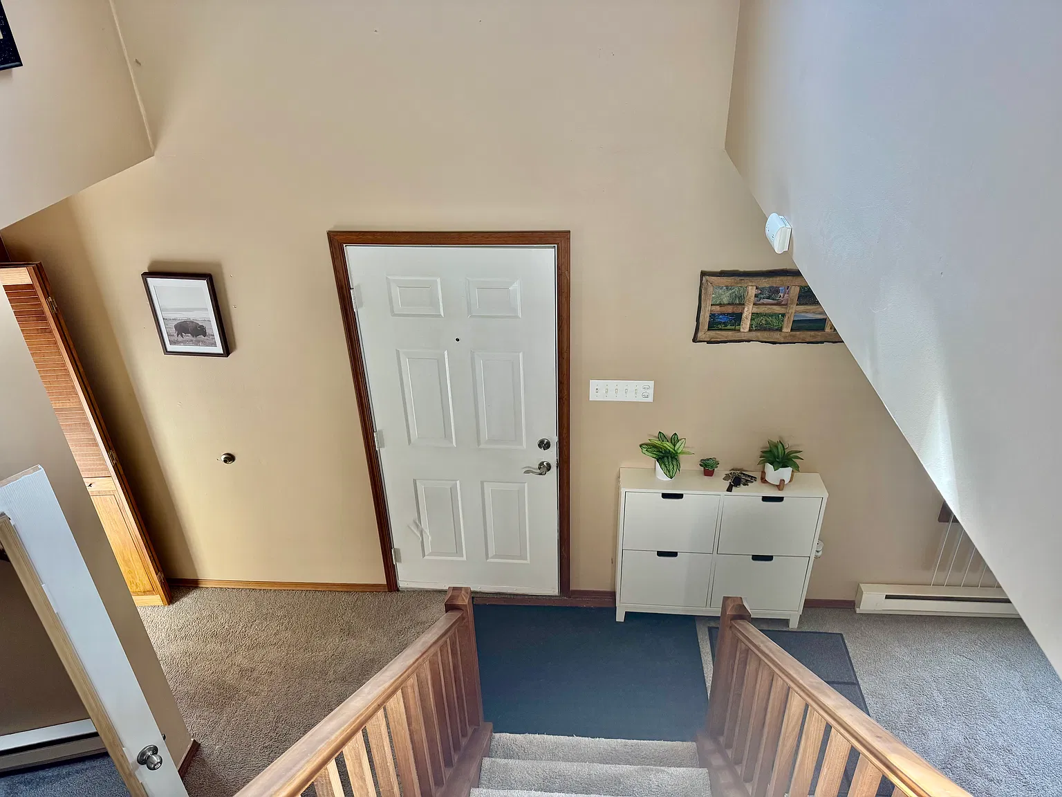 3 bed, 1660 sqft, $2,100 — Photo 2