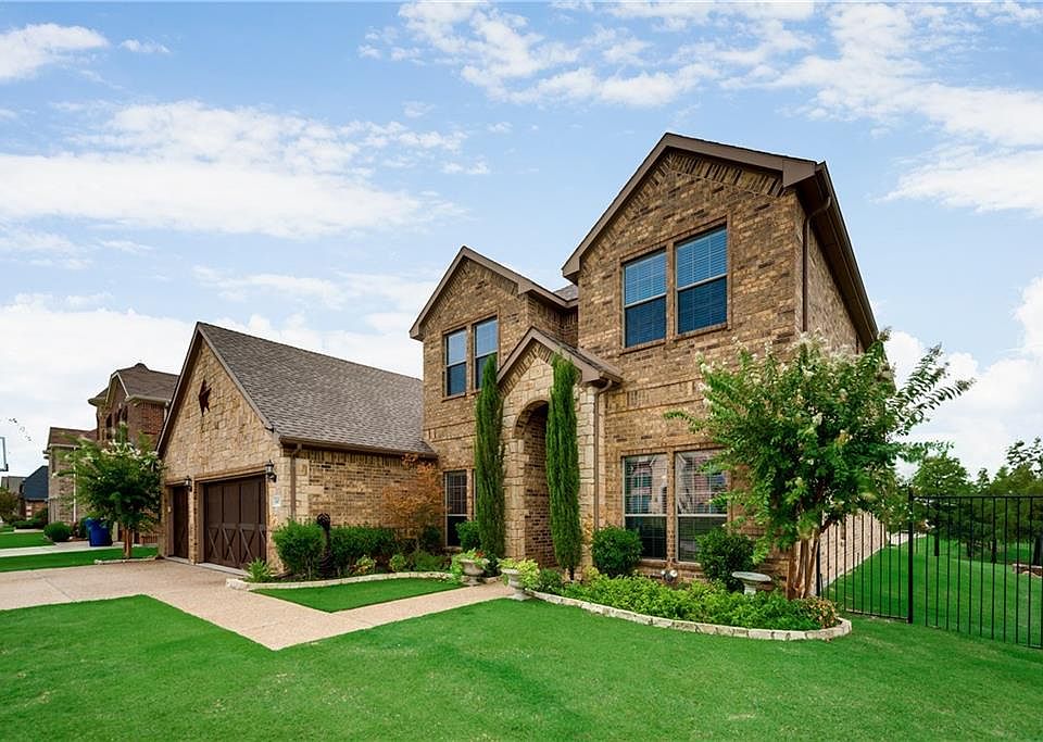 1st image of 607 Burr Oak Dr