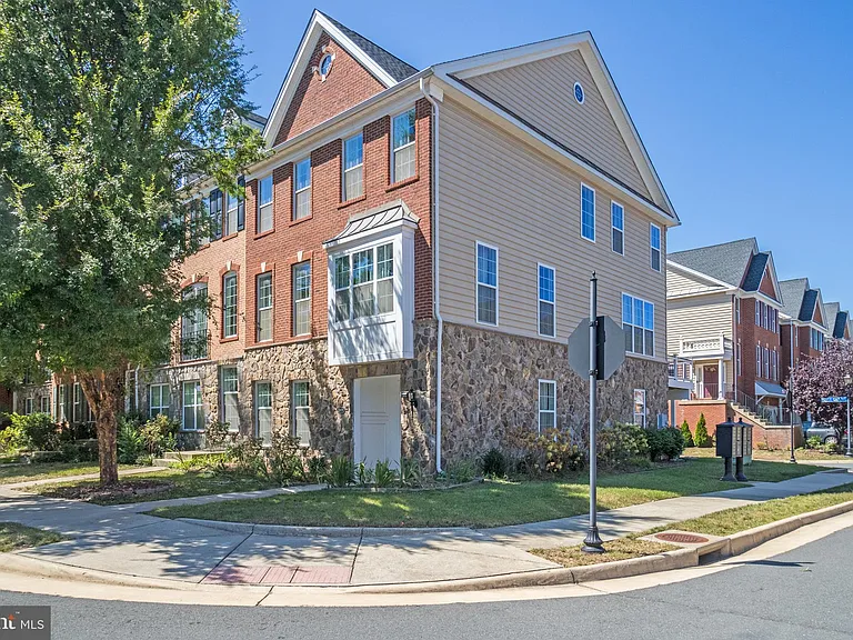 23409 Berkeley Meadows Dr — Photo 2