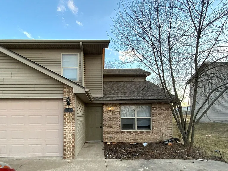 3602 Zinnia Dr — Photo 2