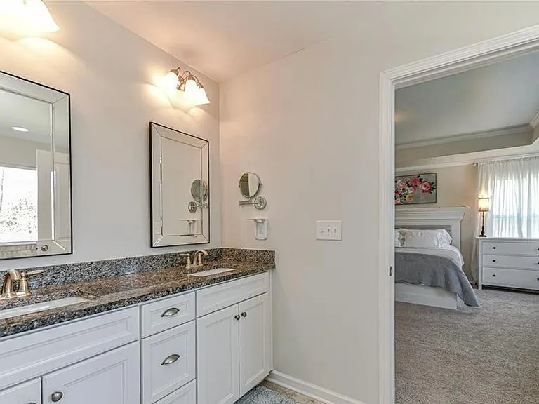 8914 Loch Glen Way — Photo 32