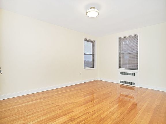 5th image of 2146 E 17th St #1H