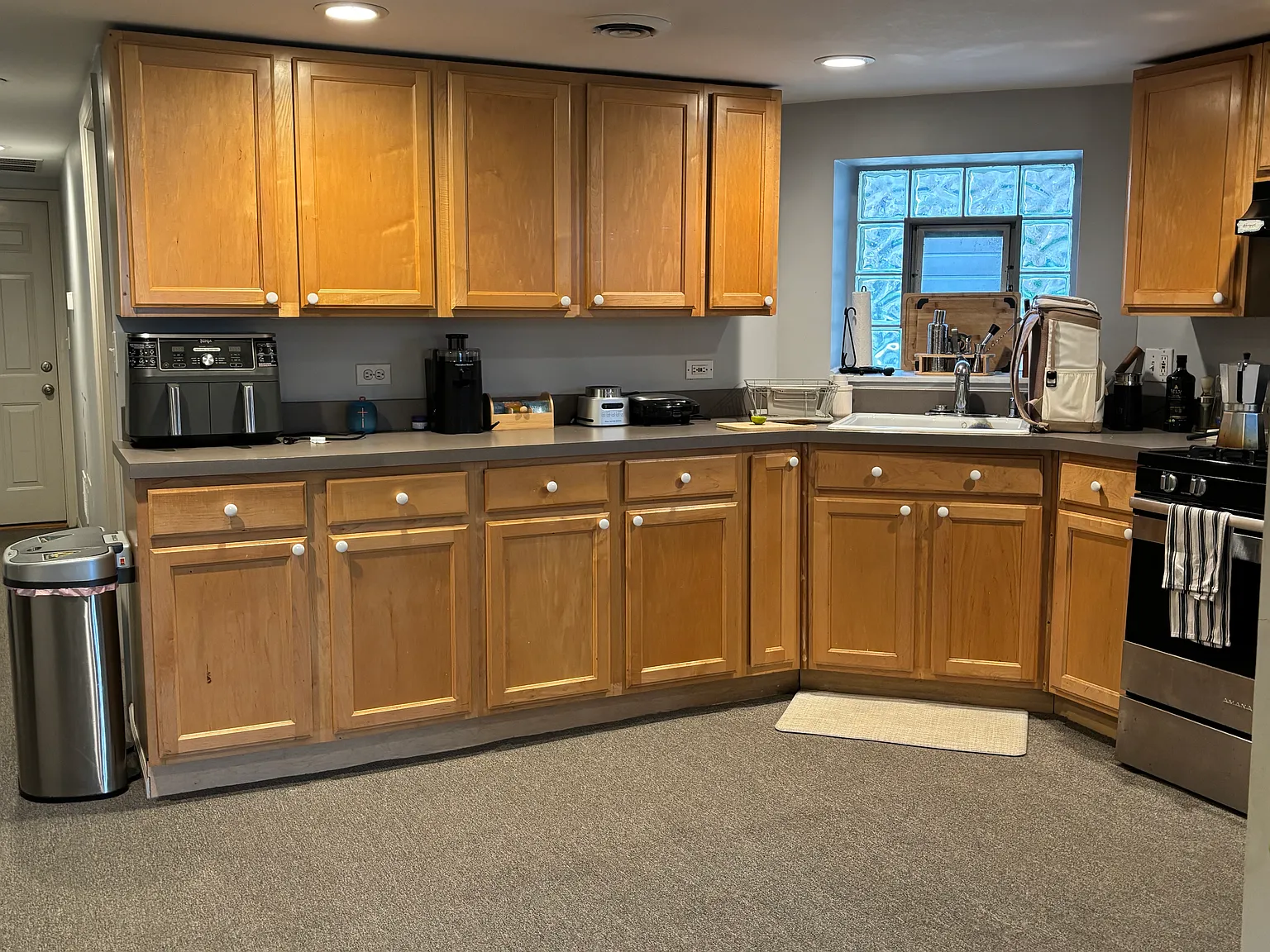 2 bed, 950 sqft, $1,550 — Photo 3
