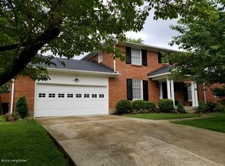 1713 Applewood Ln, Graymoor Devondale, KY 40222