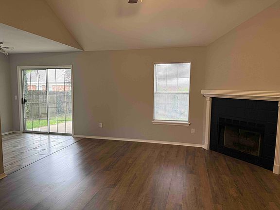 4th image of 1227 S Camellia Ln