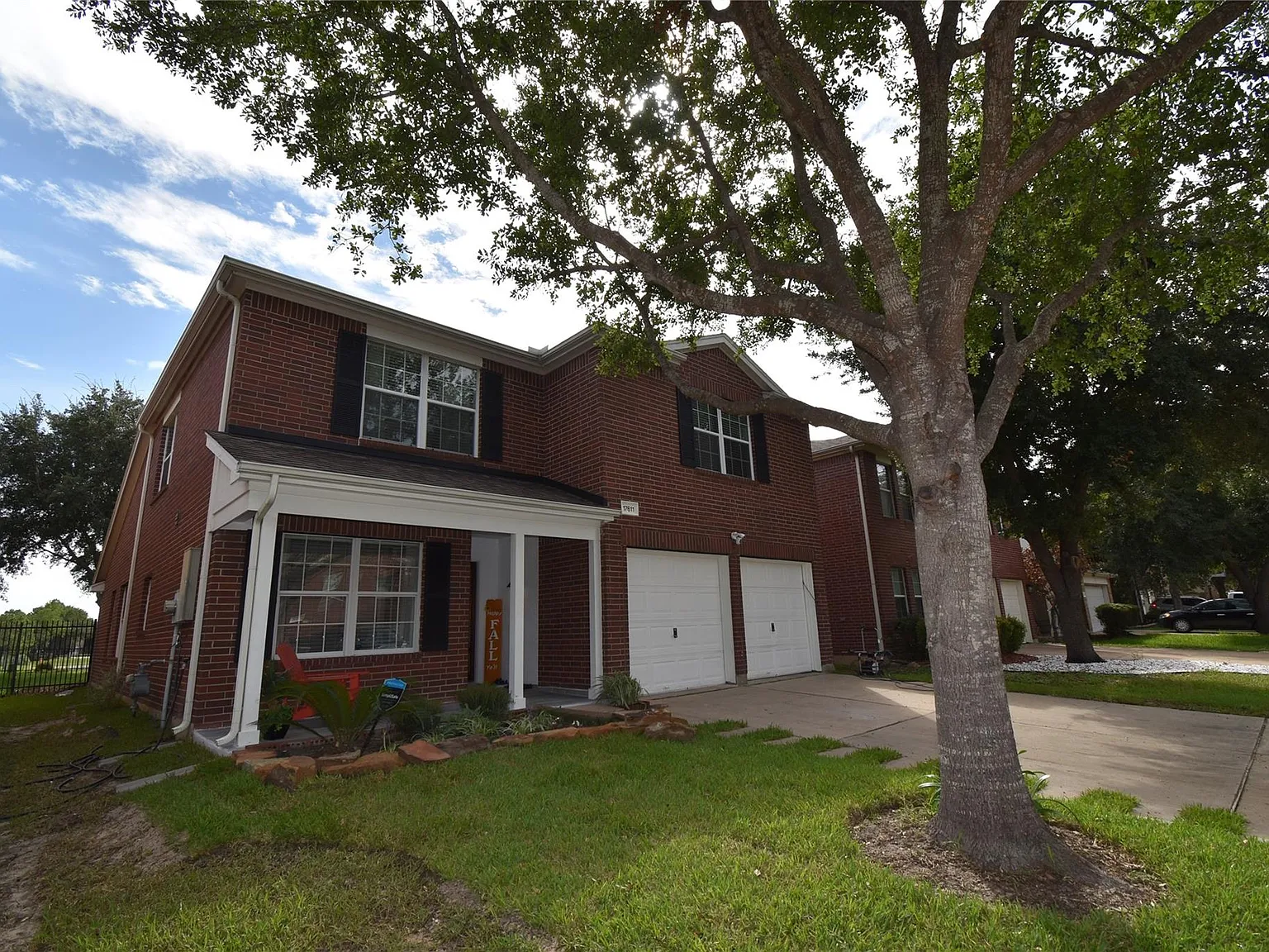 4 bed, 2.5 bath, 2225 sqft, $2,350 — Photo 3