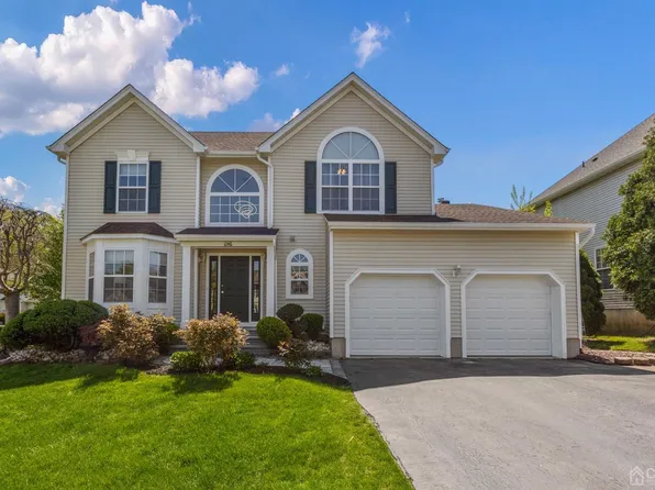 1 Lysbeth Ln, Matawan, NJ 07747