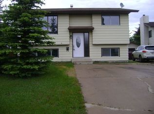 56 Gillespie Cres, Red Deer, AB T4P2M8