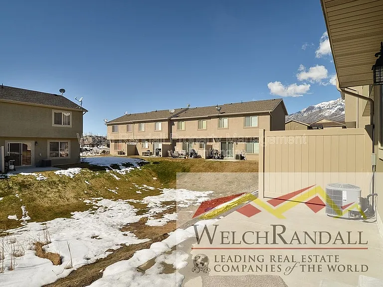 2433 Wellington Ave — Photo 19