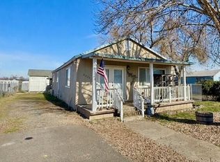 2226 Meadows Ln, Medford, OR