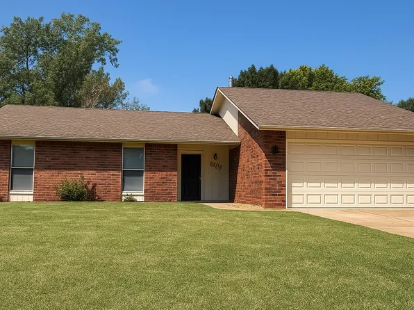 2802 Heritage Trl, Enid, OK 73703