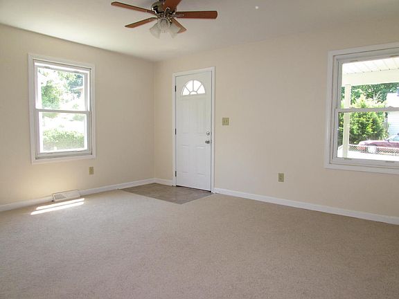 2nd image of 1802 Padbury Ave SE