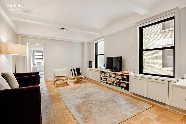 Rented by Sotheby's International Realty | media 9