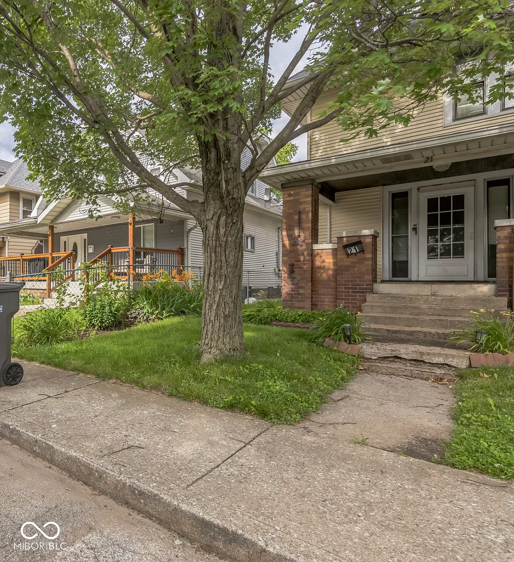 21 N Tremont St photo 1