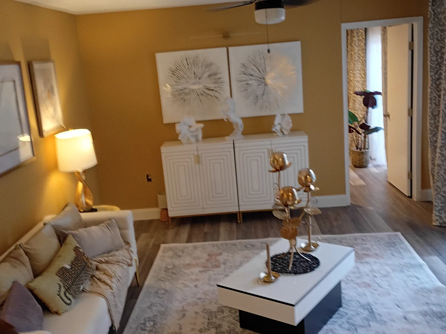3 bed, 1488 sqft, $3,695 — Photo 2
