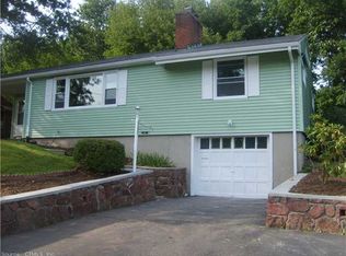 11 Saville St, Windsor, CT 06095