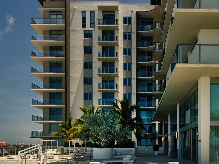 Ascent at Metropolitan Naples — Photo 30