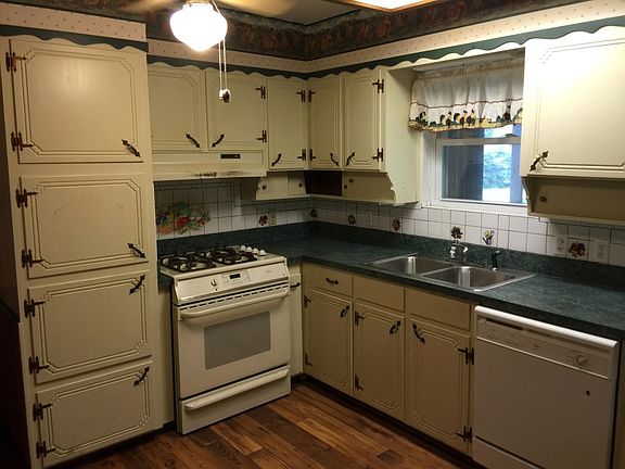 5th image of 3513 Scranton Dr