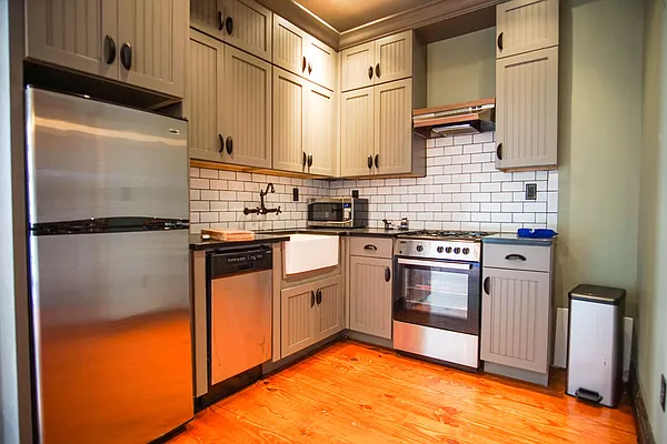 Rented by Lofts and Flats LLC | media 21