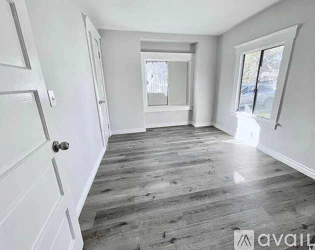 718 Raleigh St — Photo 6