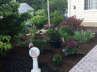 226 Hunt Dr, Fayetteville, NY