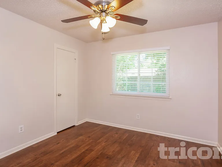 22510 Leedstown Ln — Photo 11