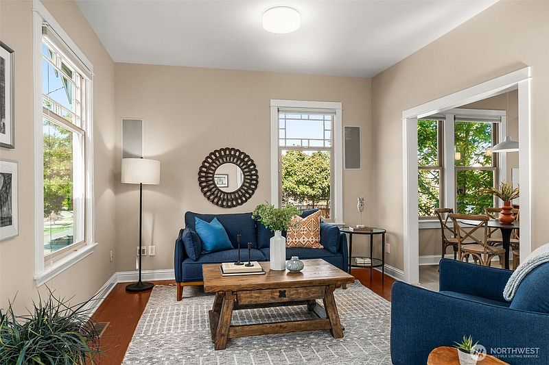 4th image of 4502 Cascadia Avenue S