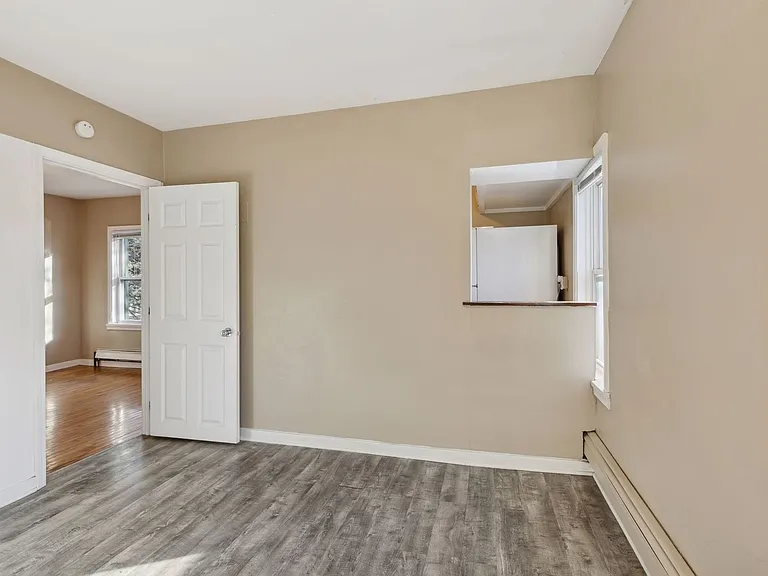 938 - 940 East 3rd Street — Photo 11