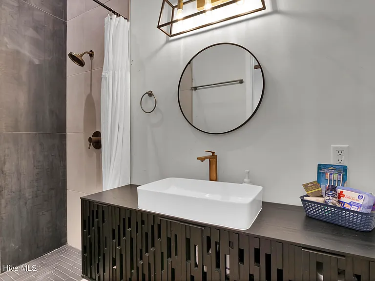 7503 Anaca Point Rd — Photo 10