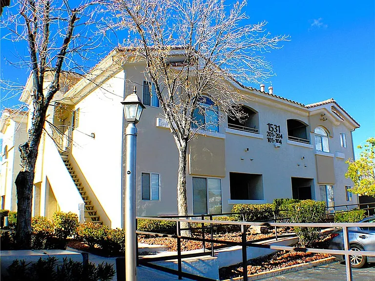 1531 Ruby Cliffs Ln #102 — Photo 2