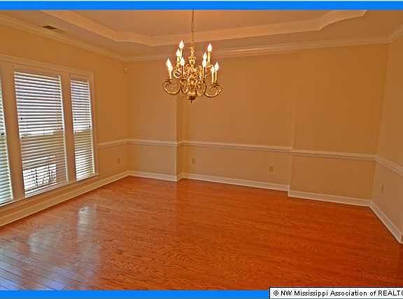 3rd image of 3261 Woodland Trce W