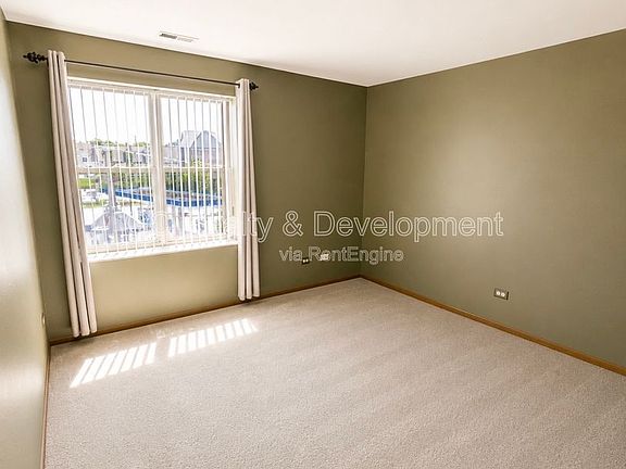 4th image of 57 E Hattendorf Ave APT 301