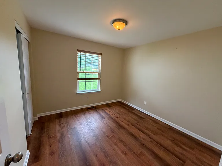 Meadow Crest Dr — Photo 8