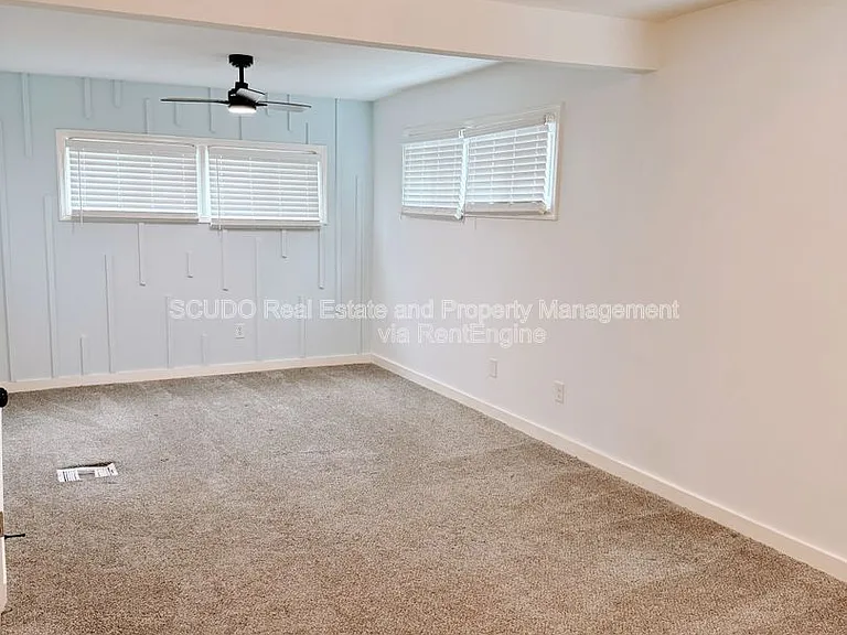 746 Locust Ave — Photo 7